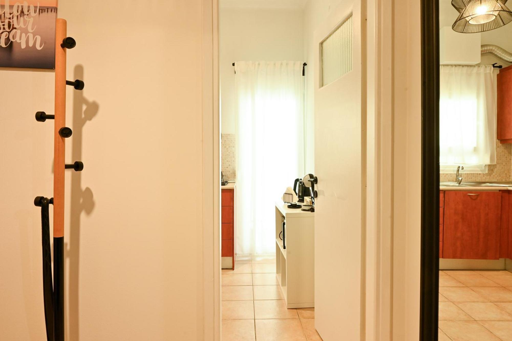 Apartment Center Aristotelous